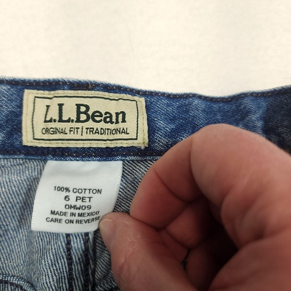 L.L. Bean Jeans Womens Mid Rise Straight Leg 6 Petite Blue Denim 25 Inseam - Picture 5 of 9